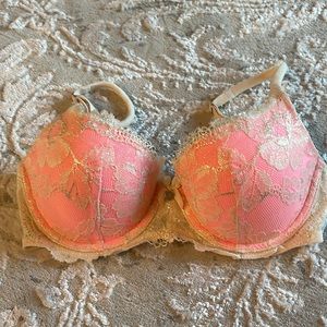 Victoria’s Secret bra